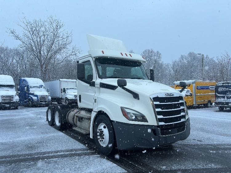 2019 Freightliner T12664ST in Wabash, IN