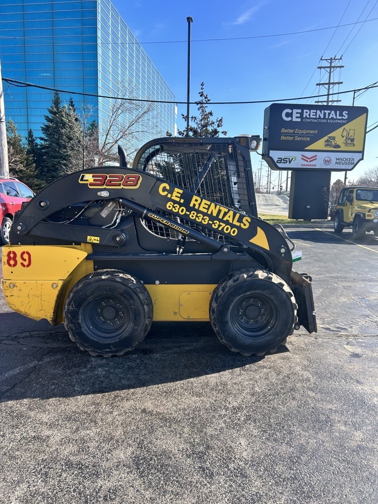 2023 NEW HOLLAND L328 in Elmhurst, IL
