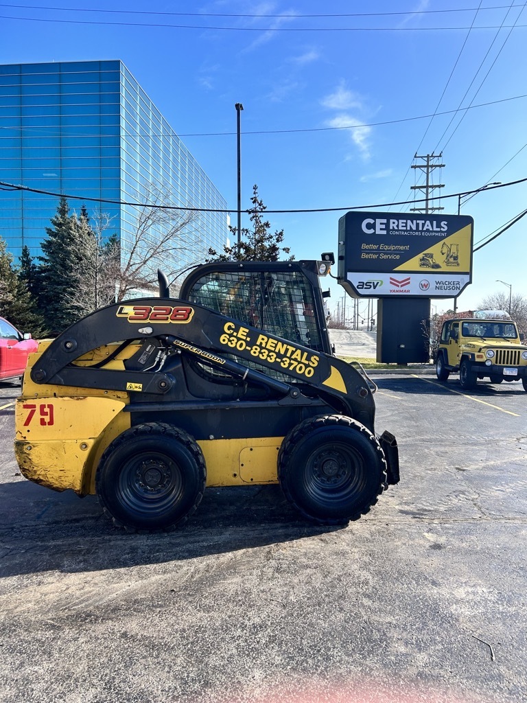 2021 NEW HOLLAND L328 in Elmhurst, IL