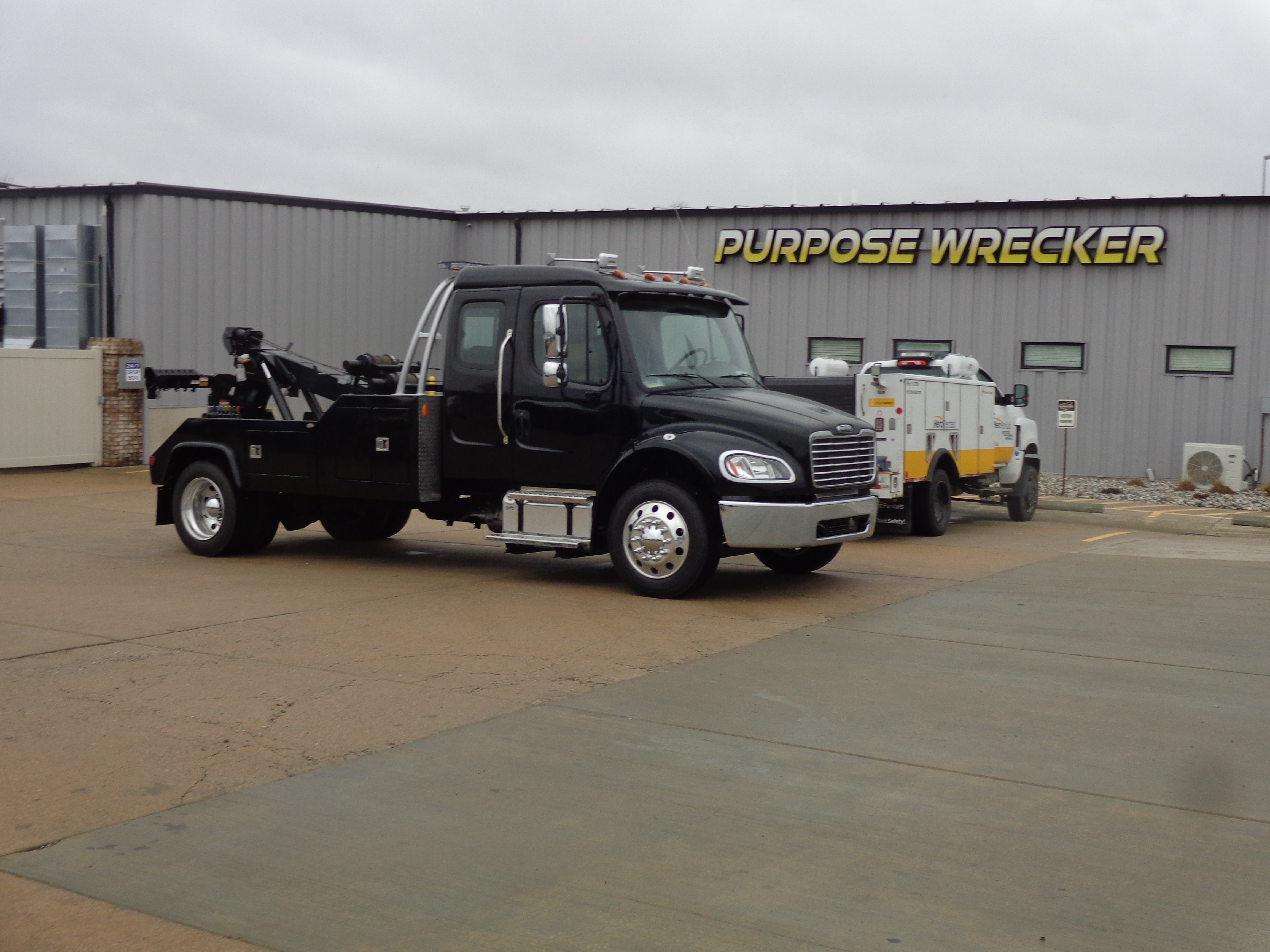 2024 FREIGHTLINER BUSINESS CLASS M2 in Wentzville, MO