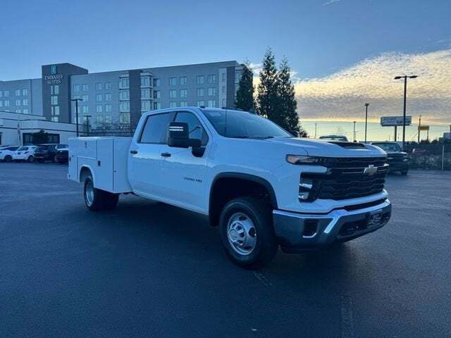 2025 CHEVROLET Silverado 3500 HD Chassis Cab in Knoxville, TN