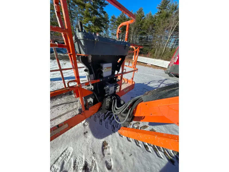 2016 JLG 660SJ