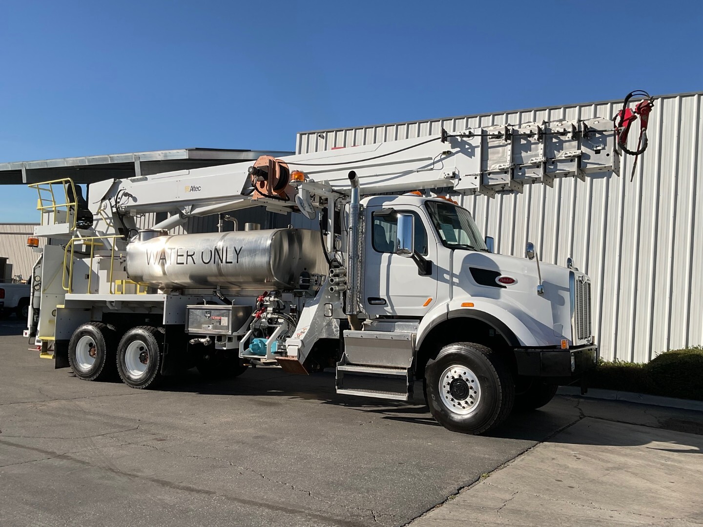 2017 ALTEC HW145 in Fontana, CA