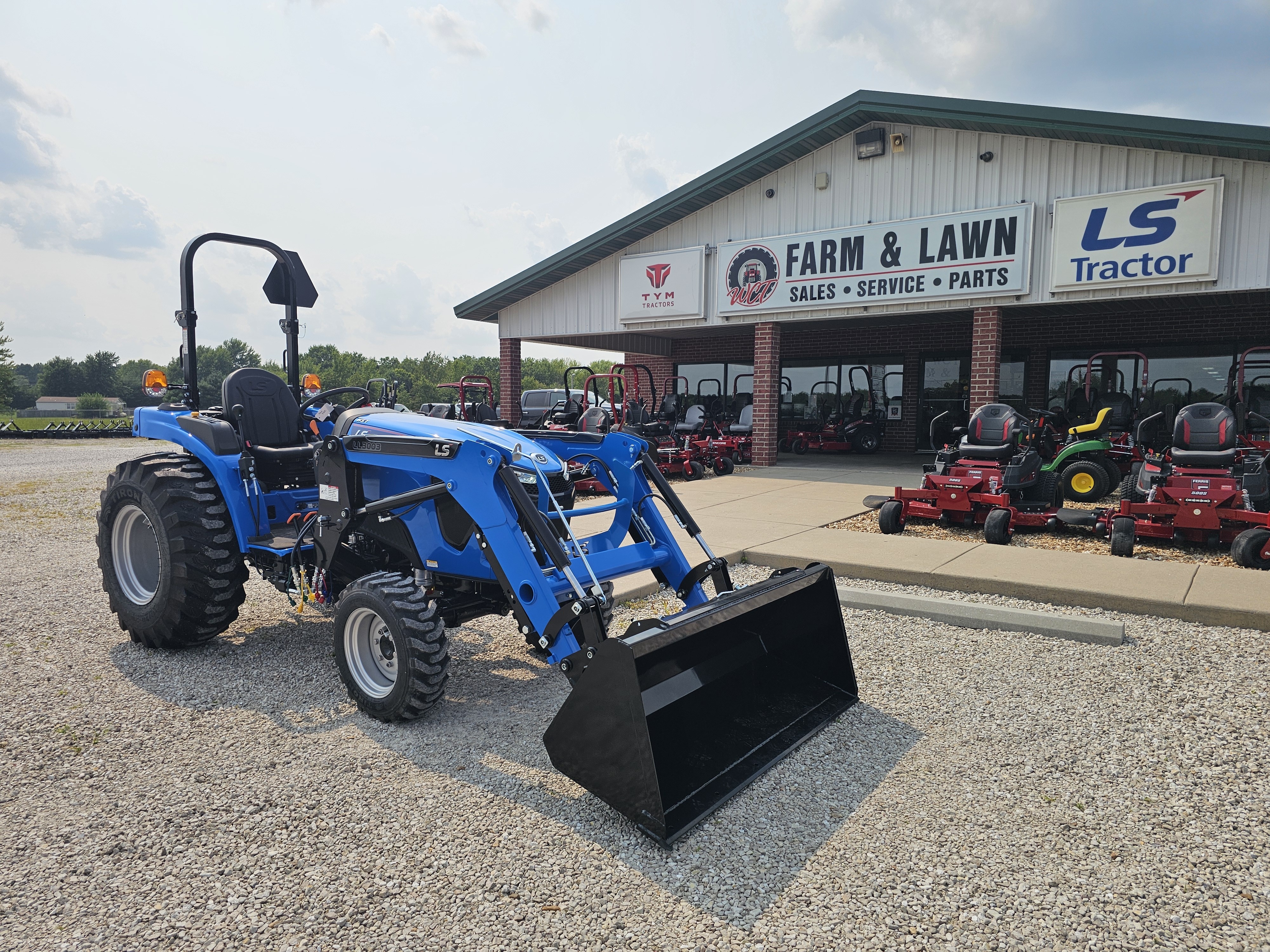 2025 LS TRACTOR MT242HE PLUS 0% X 120 MONTHS! in Strafford, MO