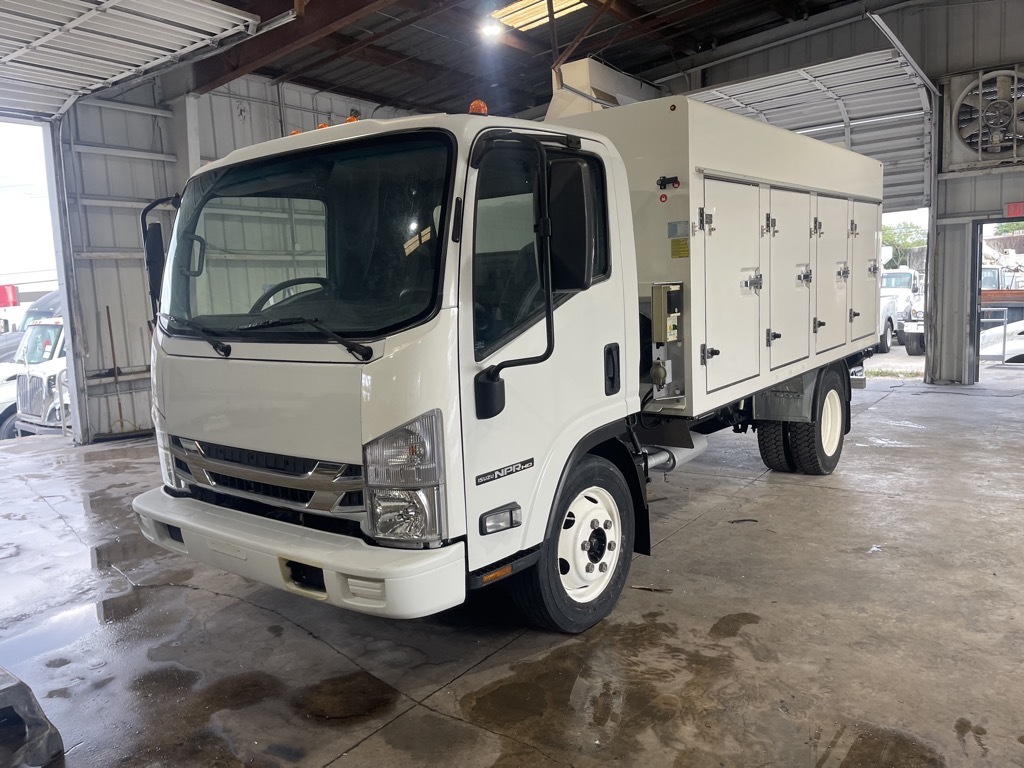 2017 ISUZU NPR HD GAS in Miami, FL