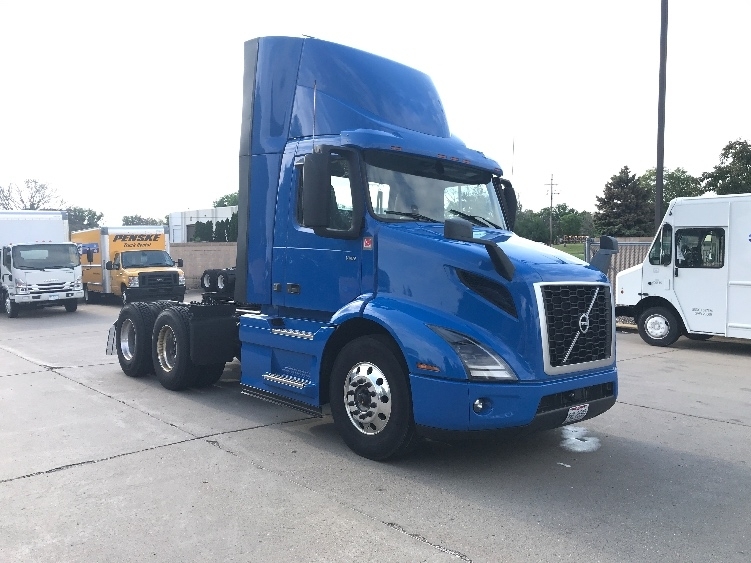 2020 VOLVO VNR64300 in Des Moines, IA