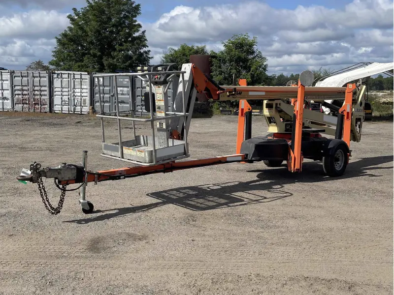 2017 JLG T500J