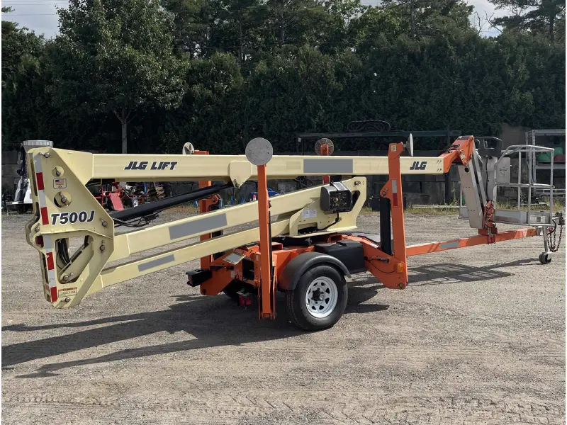 2017 JLG T500J