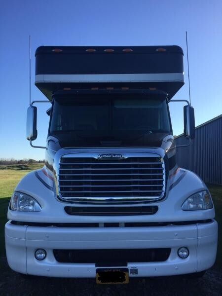 2007 Freightliner UNITED SPECIALTIES in macedon NY