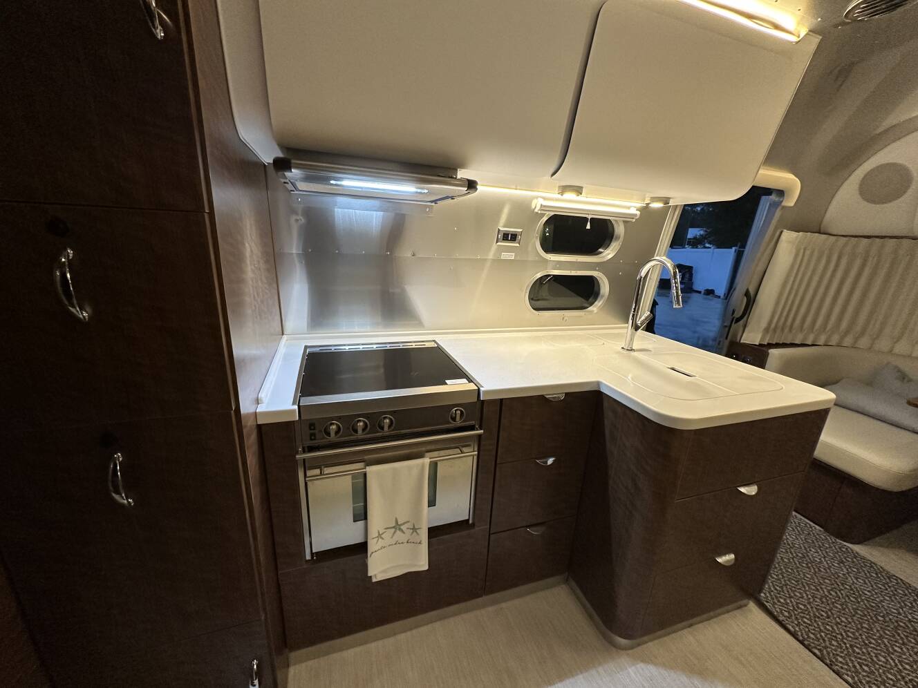 A photo of this 2022 Airstream GLOBETROTTER 27FB