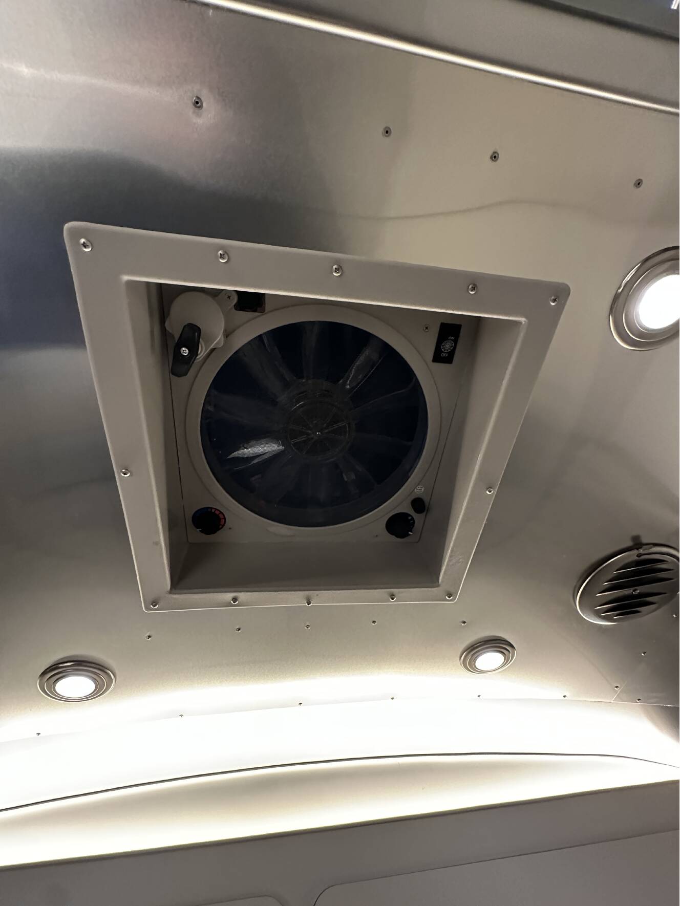 A photo of this 2022 Airstream GLOBETROTTER 27FB