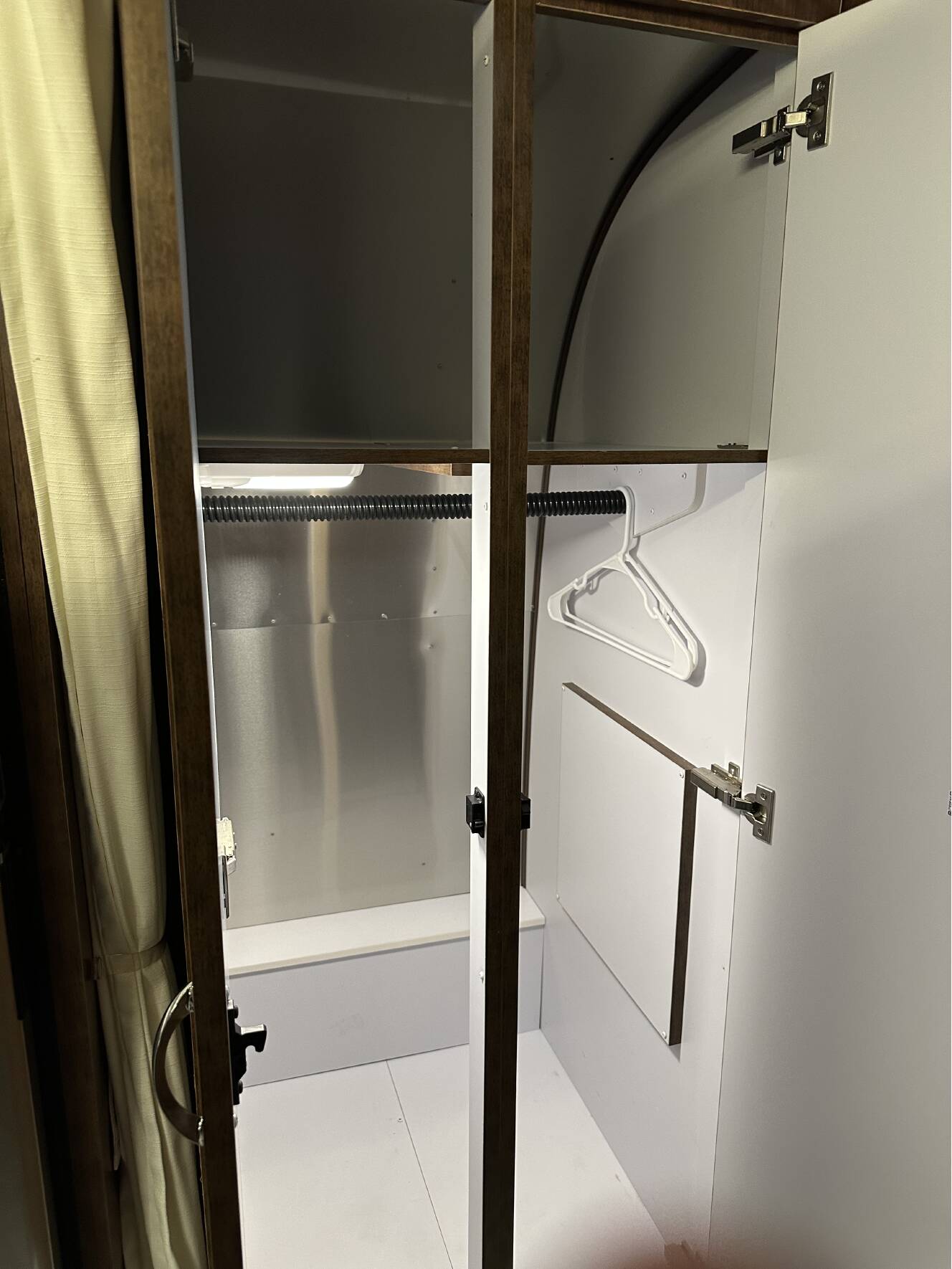 A photo of this 2022 Airstream GLOBETROTTER 27FB