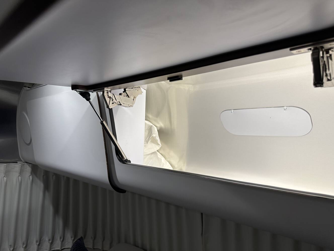 A photo of this 2022 Airstream GLOBETROTTER 27FB