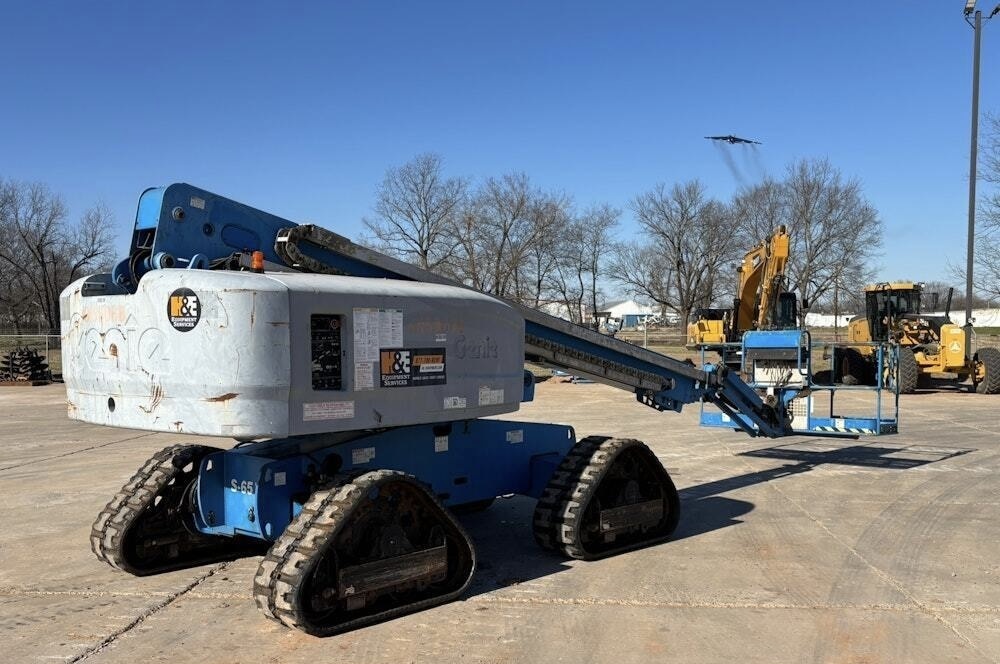 2016 GENIE S-65 TRAX in Avon, OH