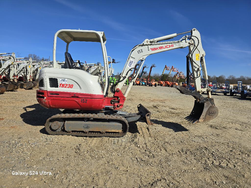 2021 TAKEUCHI TB230 in Denver, NC