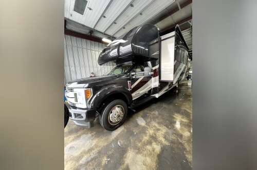 2018 Thor Motor Coach CHATEAU 35SM in indianapolis IN