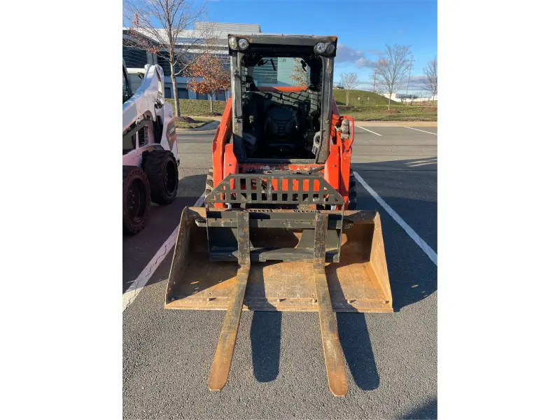 2017 KUBOTA SSV65