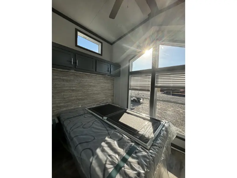 2025 ELEVATION PARK MODEL 5 SERIES 5-122