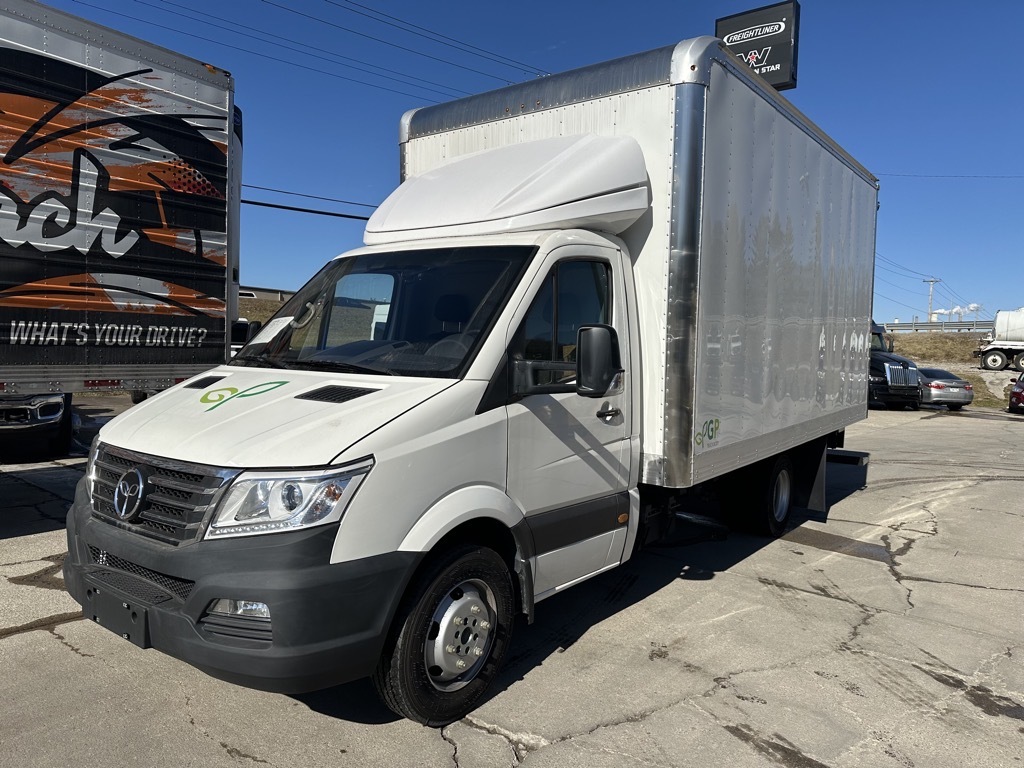 2023 GREEN POWER MOTOR CO EV STAR CC in Saint Marys, WV