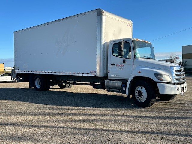 2018 HINO 268A in Fresno, CA