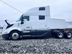 2026 VOLVO VNL64T860
