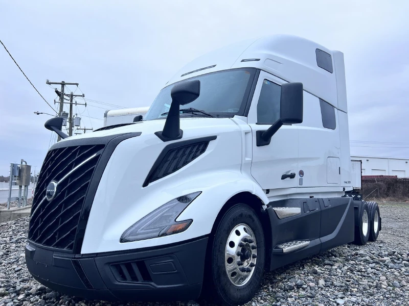 2026 VOLVO VNL64T860