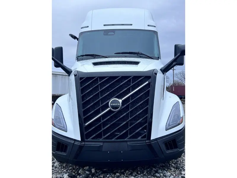 2026 VOLVO VNL64T860