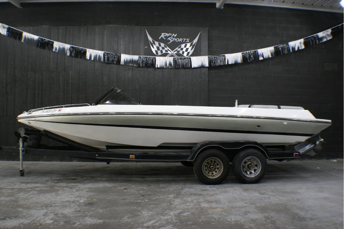 A photo of this 1999 Ski Pro EXTREME 21BR