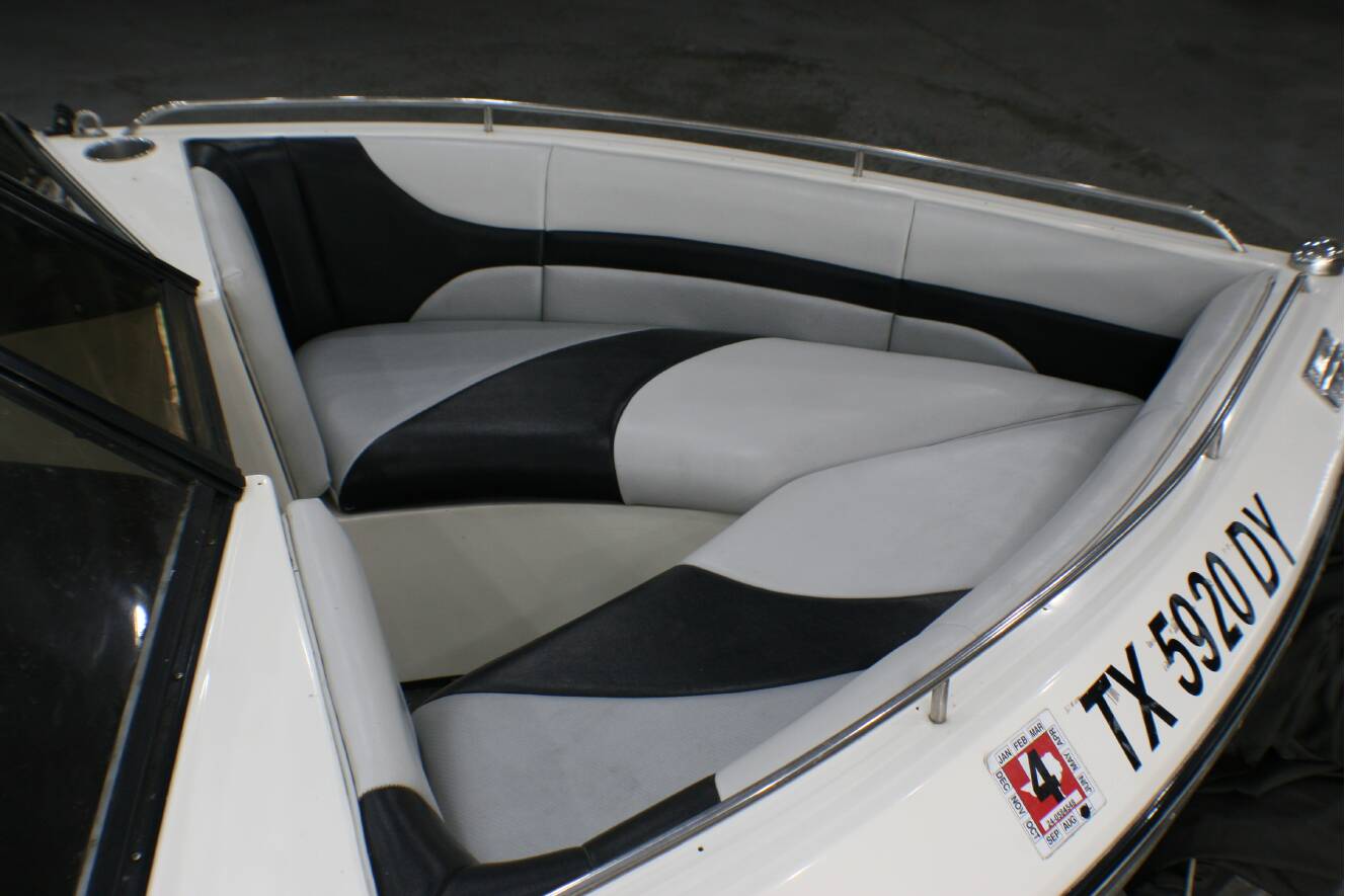 A photo of this 1999 Ski Pro EXTREME 21BR