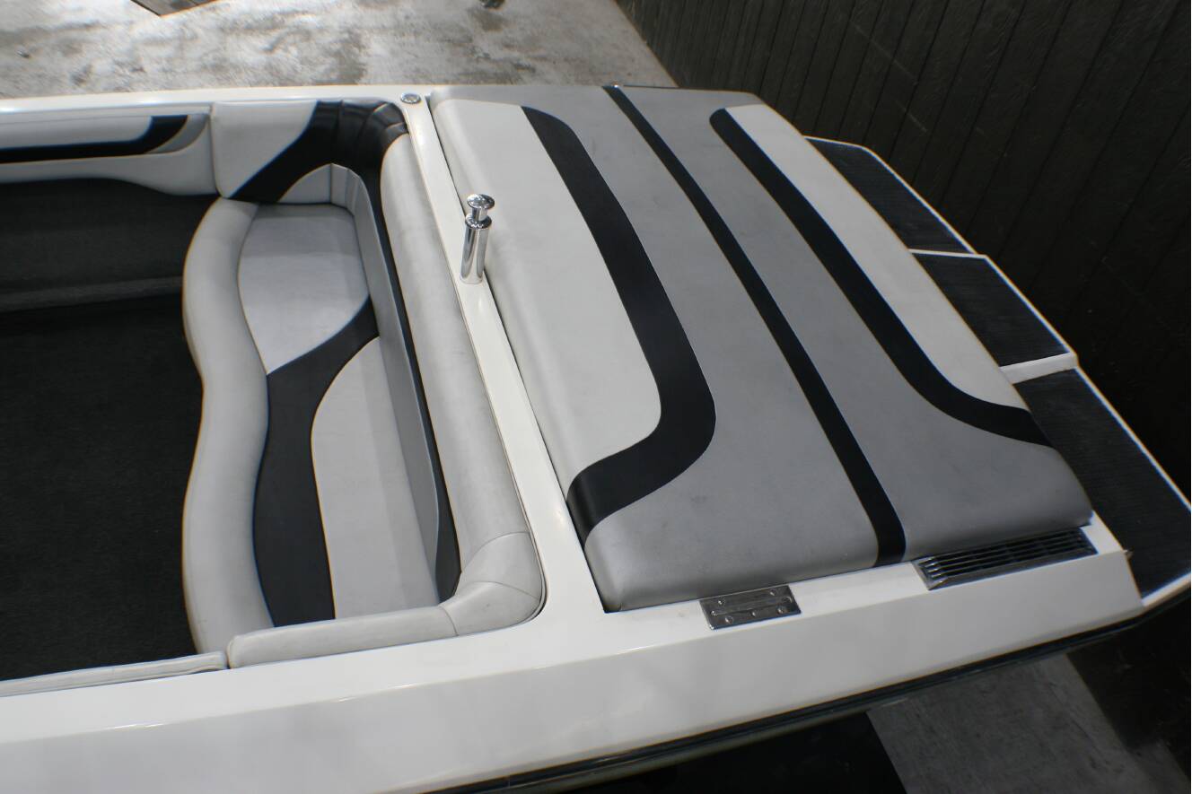 A photo of this 1999 Ski Pro EXTREME 21BR