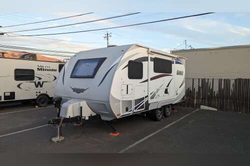 2018 Lance 1685 TRAVEL TRAILER in dublin CA