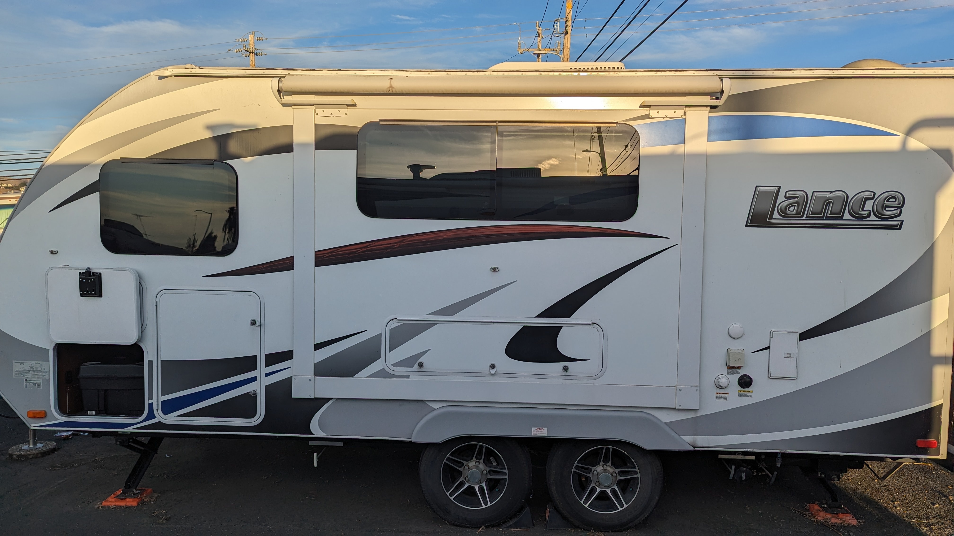 2018 Lance 1685 TRAVEL TRAILER in dublin CA