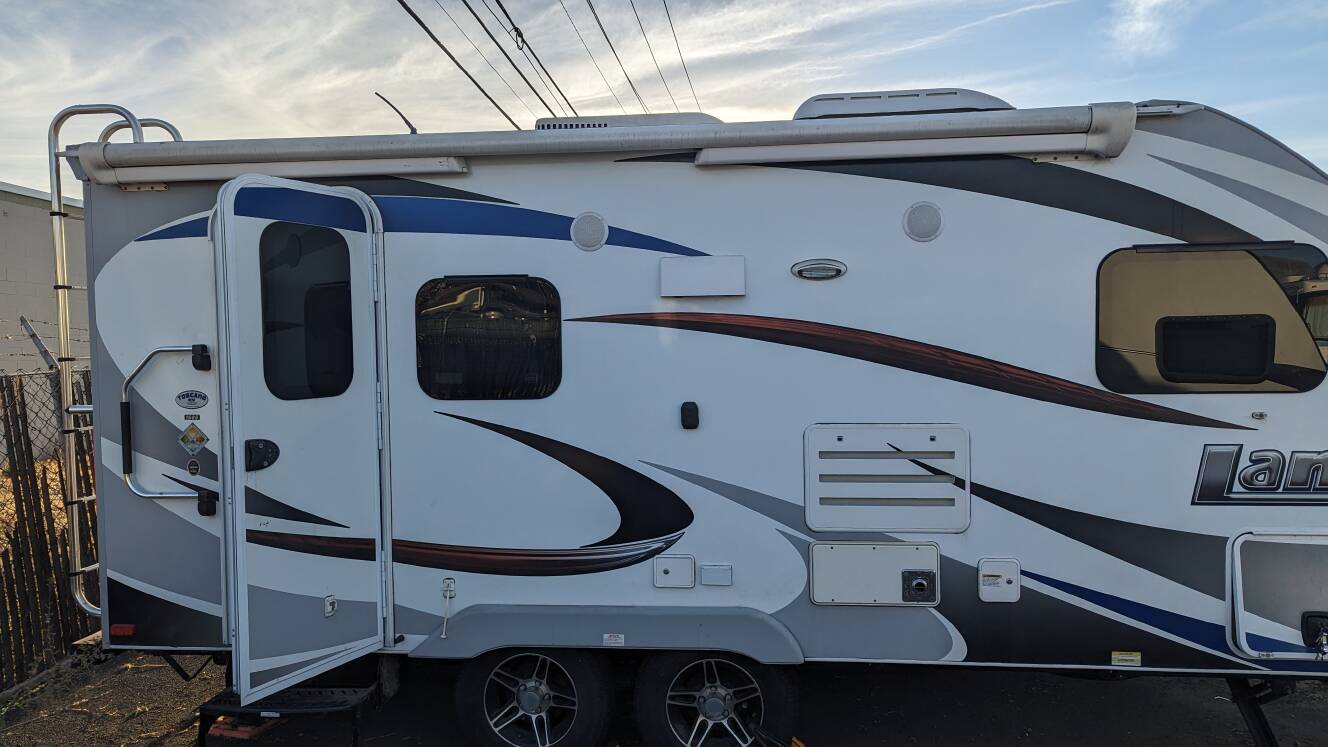 A photo of this 2018 Lance 1685 TRAVEL TRAILER