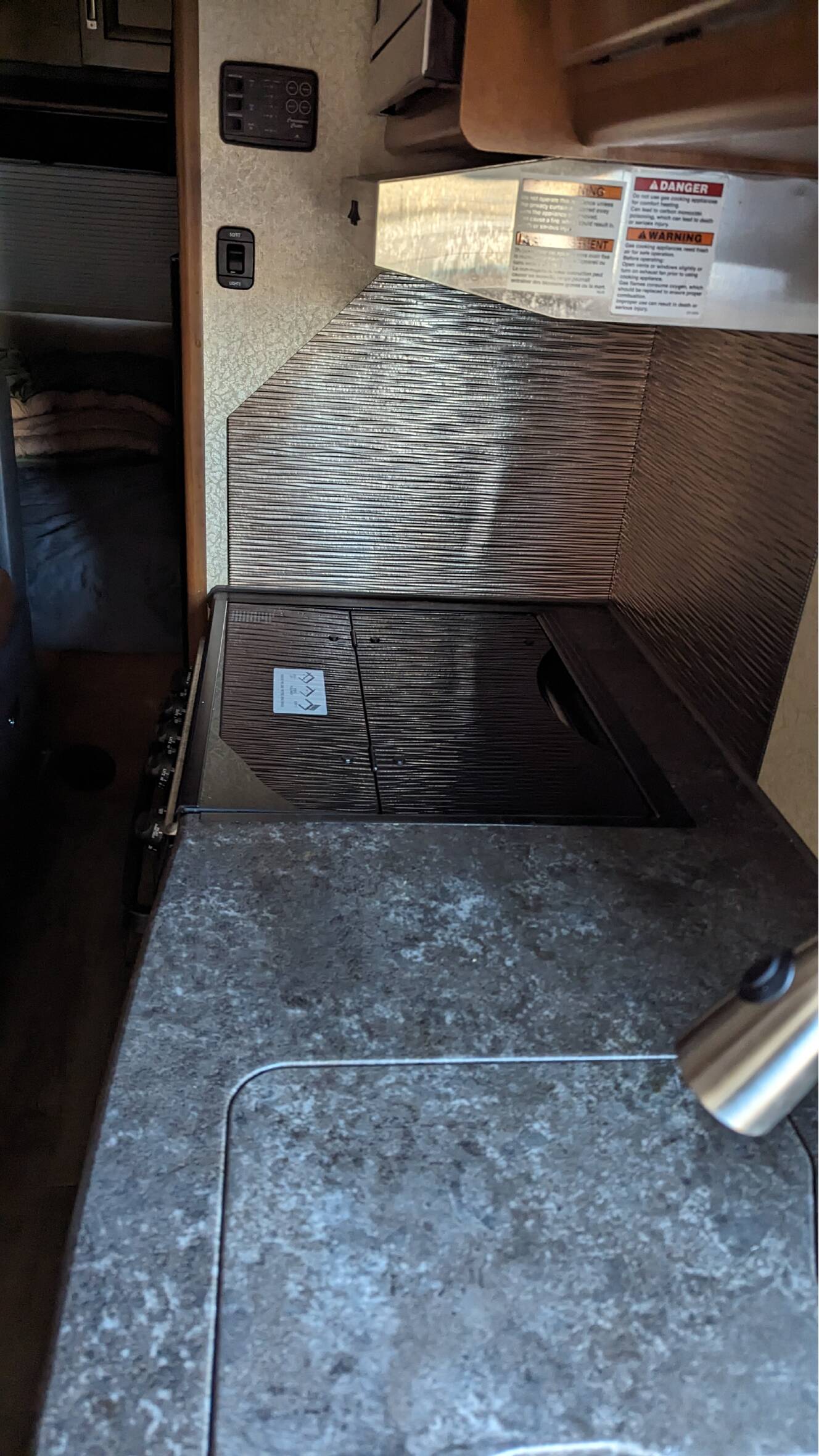 A photo of this 2018 Lance 1685 TRAVEL TRAILER
