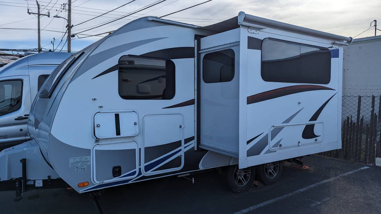 A photo of this 2018 Lance 1685 TRAVEL TRAILER