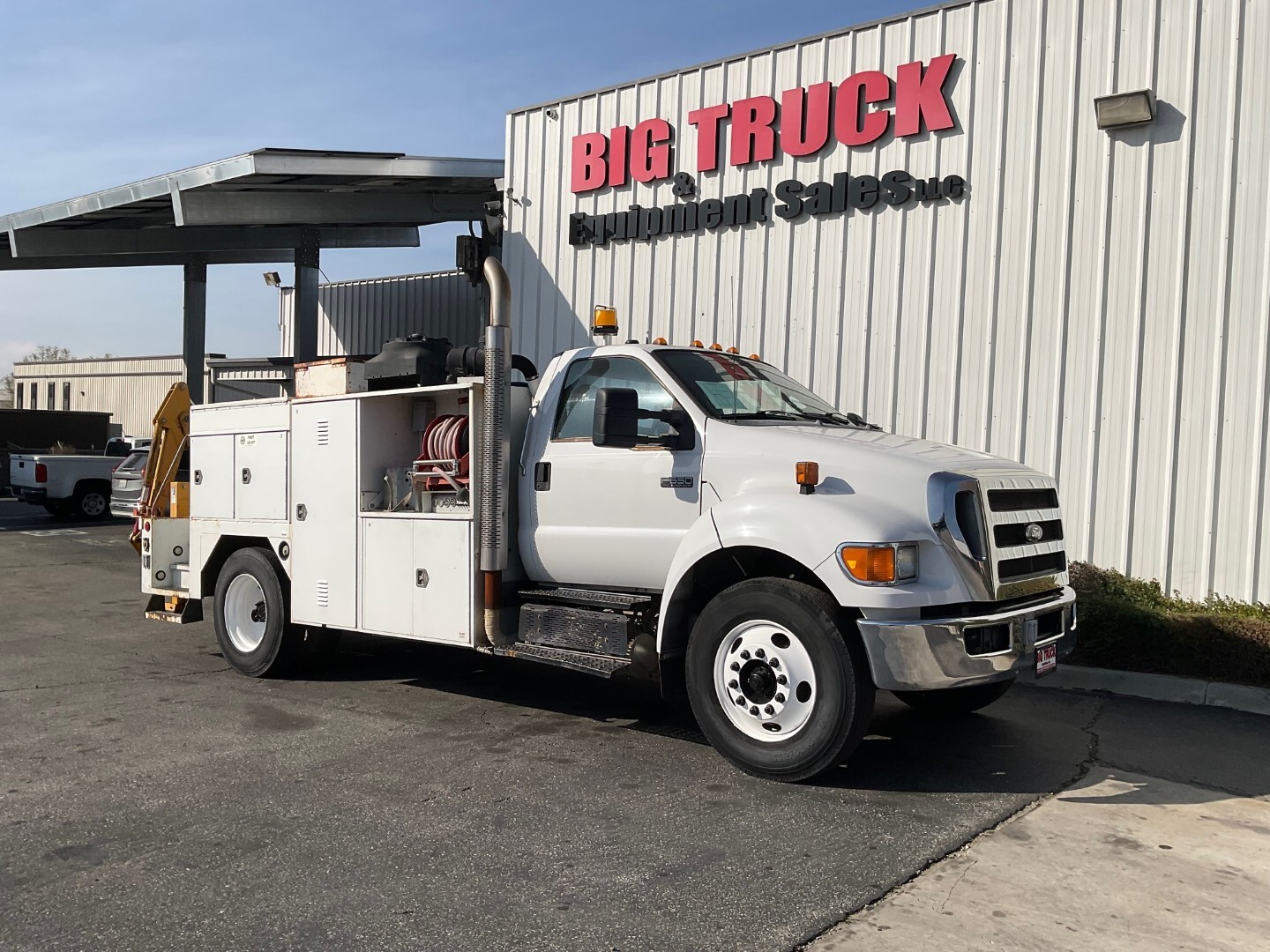 2011 FORD F650 in Fontana, CA