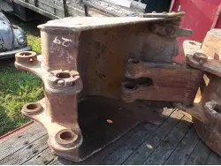 OTHER EQUIPMENT EXCAVATOR BUCKET