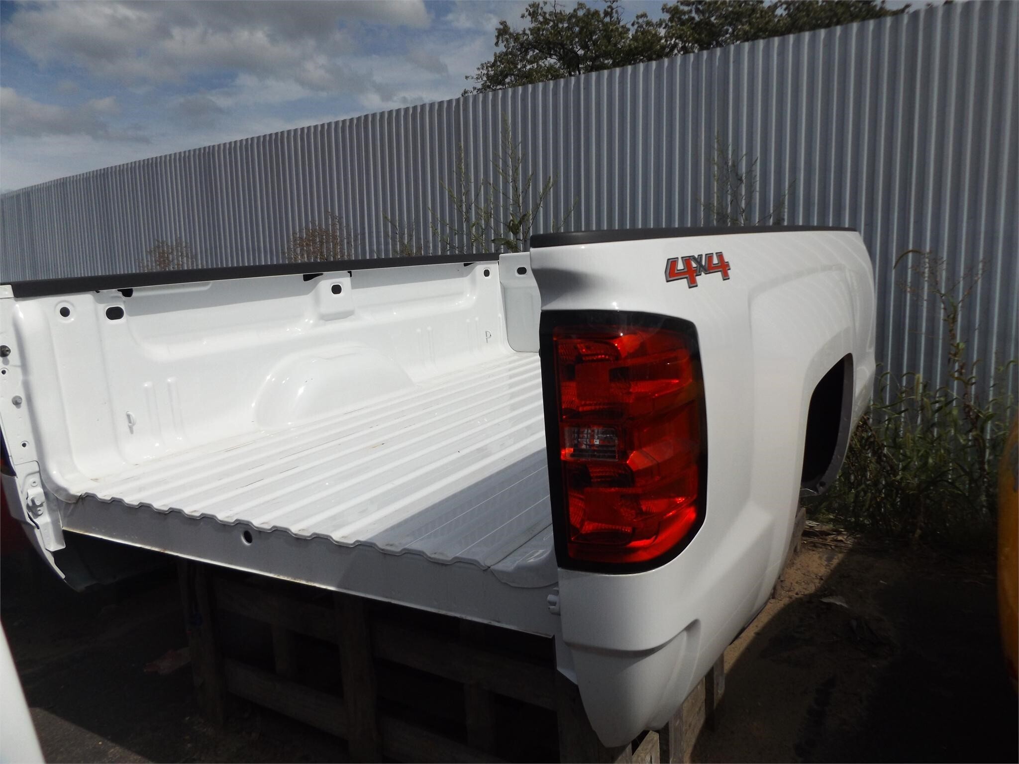 2016 CHEVROLET 8 FT in Harris, MN