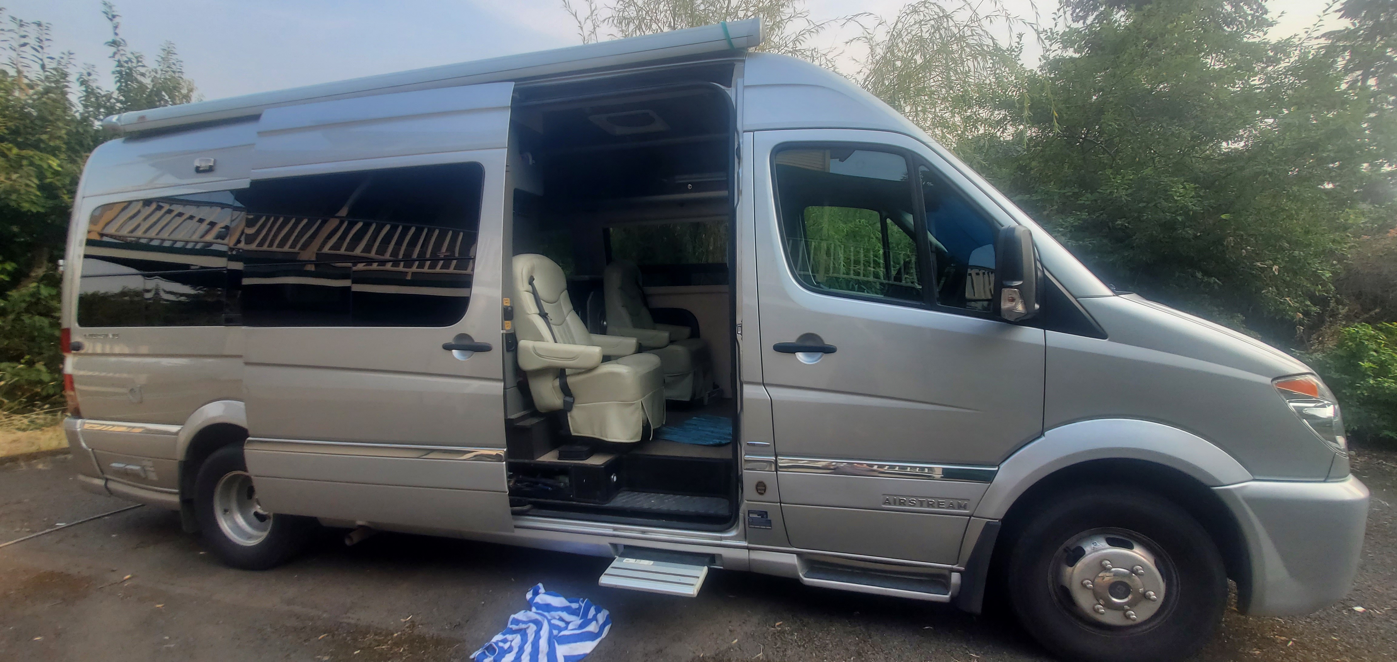 2013 Airstream INTERSTATE 3500 LOUNGE in damascus OR