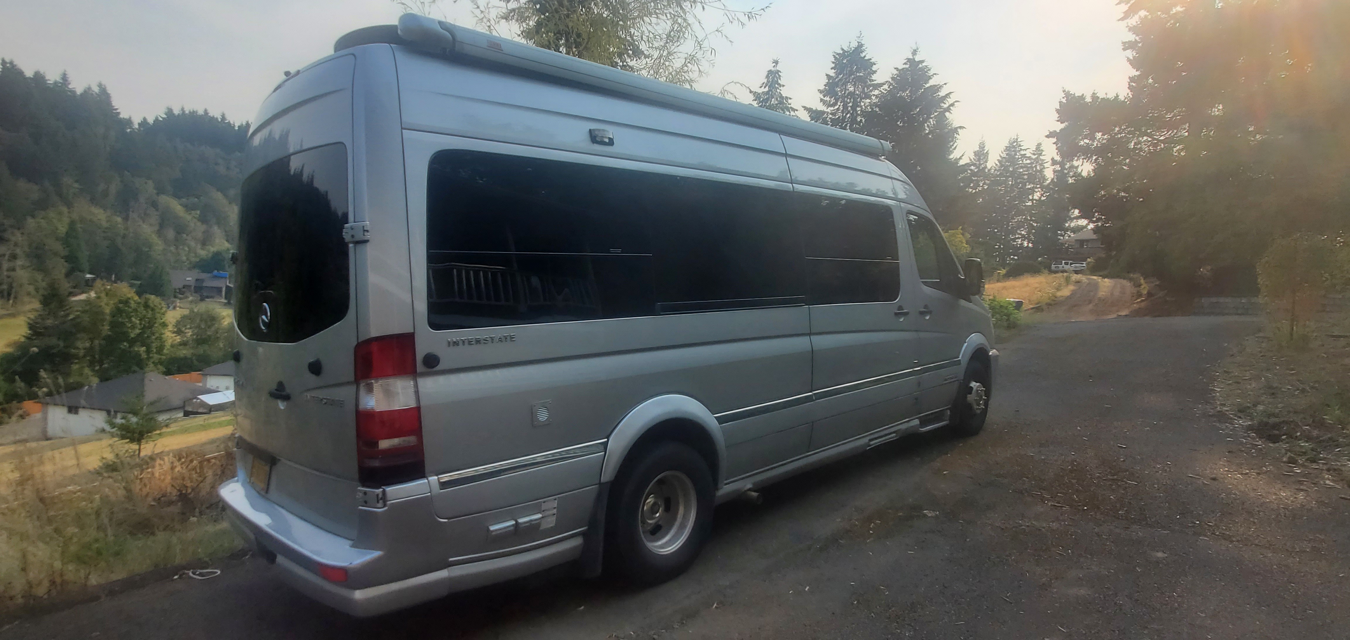 2013 Airstream INTERSTATE 3500 LOUNGE in damascus OR