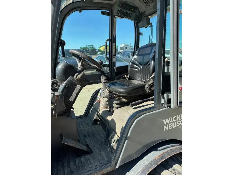2017 WACKER NEUSON WL32