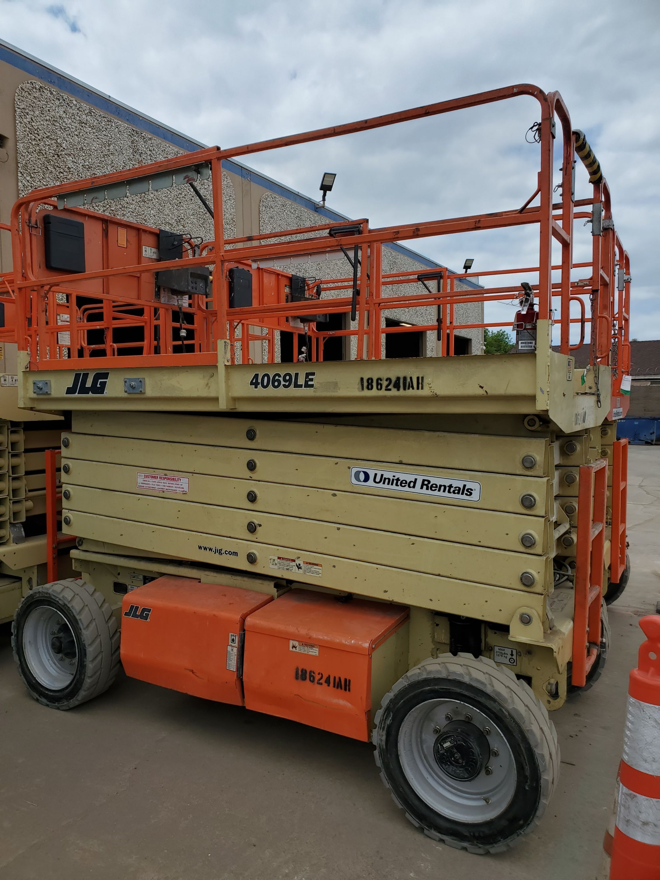 2017 JLG 4069LE Scissor Lift in Sacramento, CA