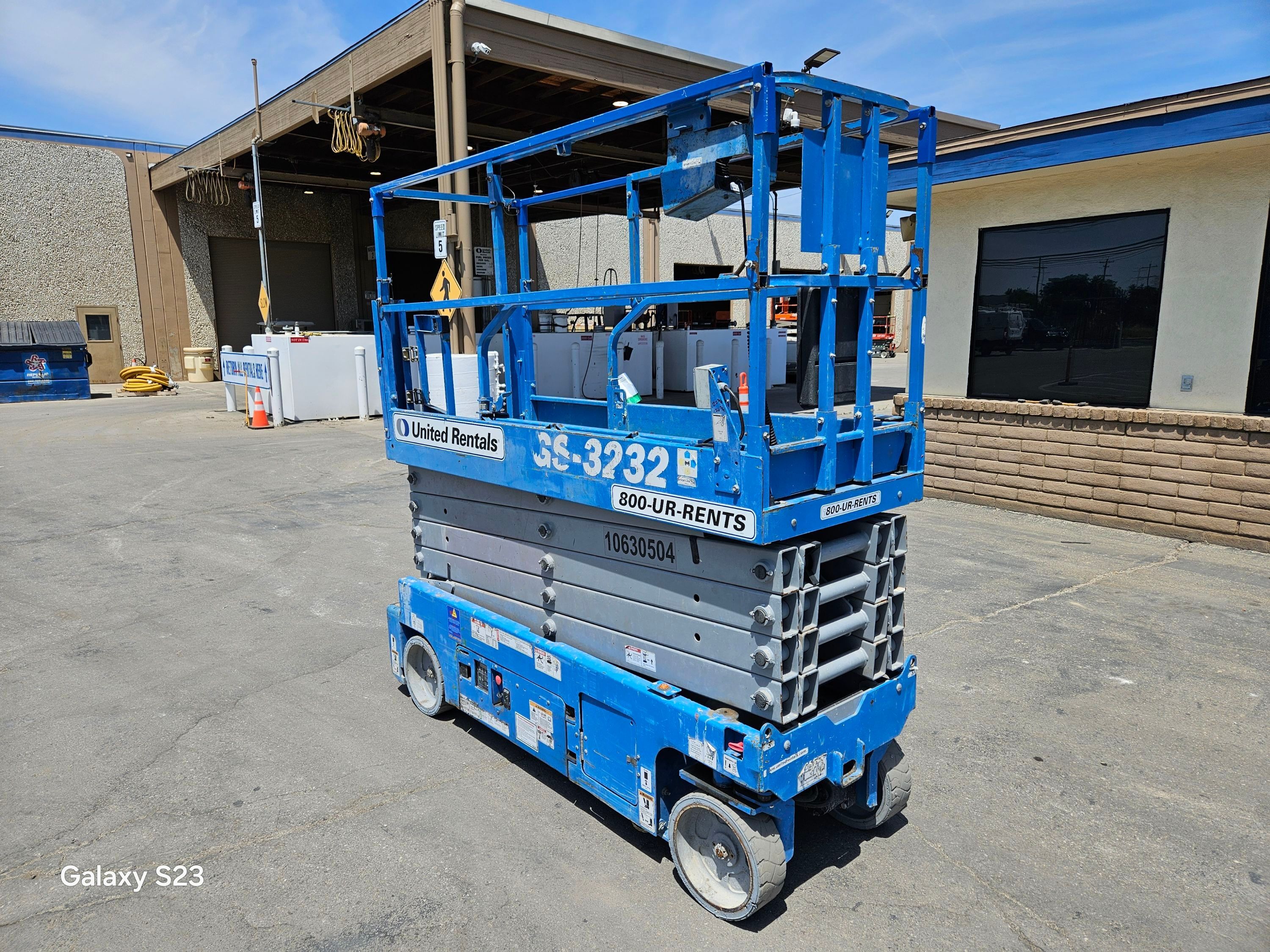 2017 GENIE GS-3232 Scissor Lift in Sacramento, CA