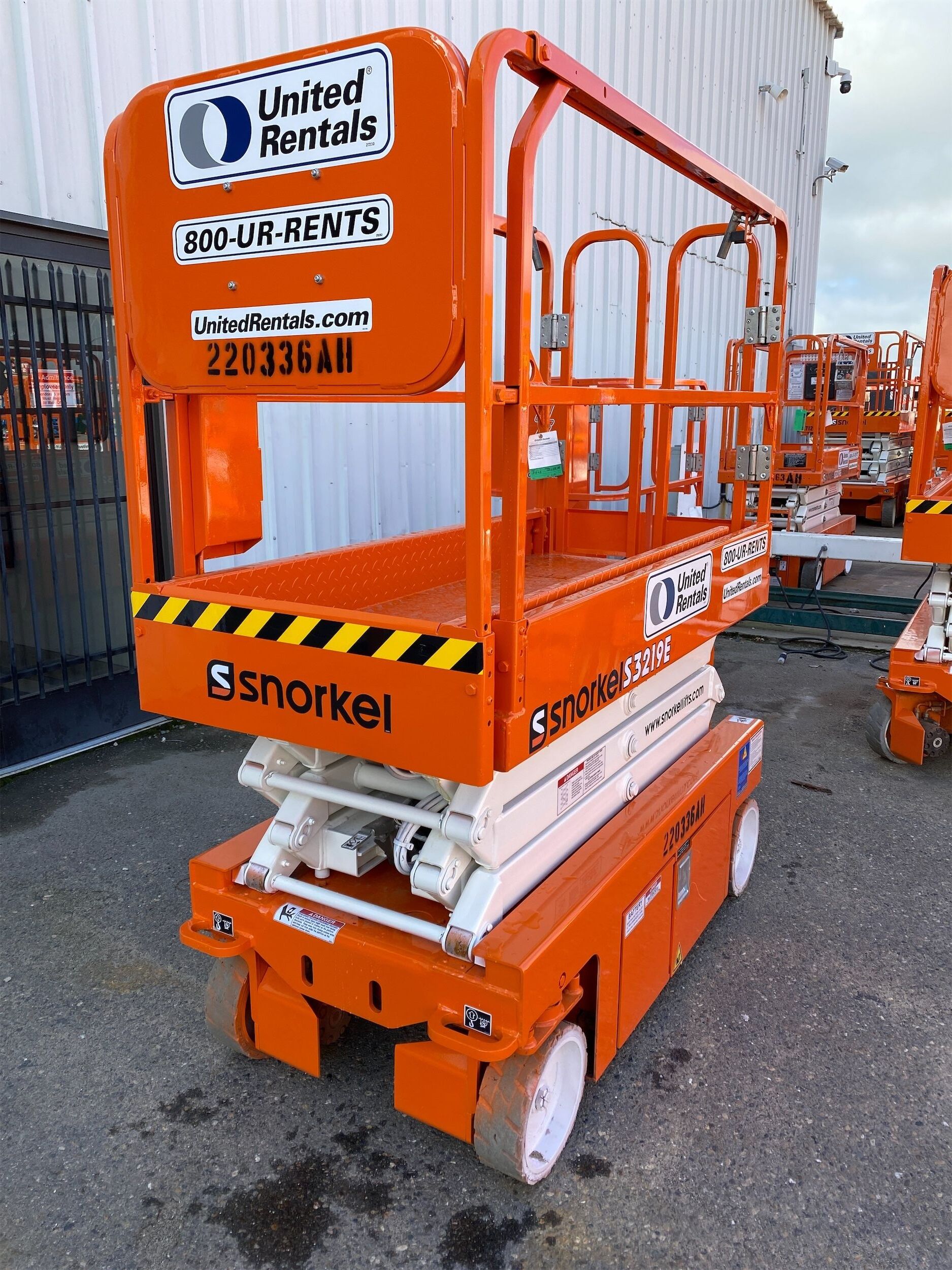 2018 SNORKEL S3219E Scissor Lift in Sacramento, CA