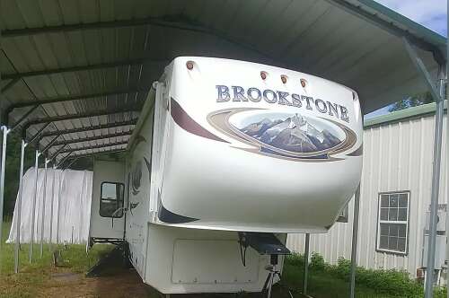 2011 Coachmen BROOKSTONE 366RE in callahan FL