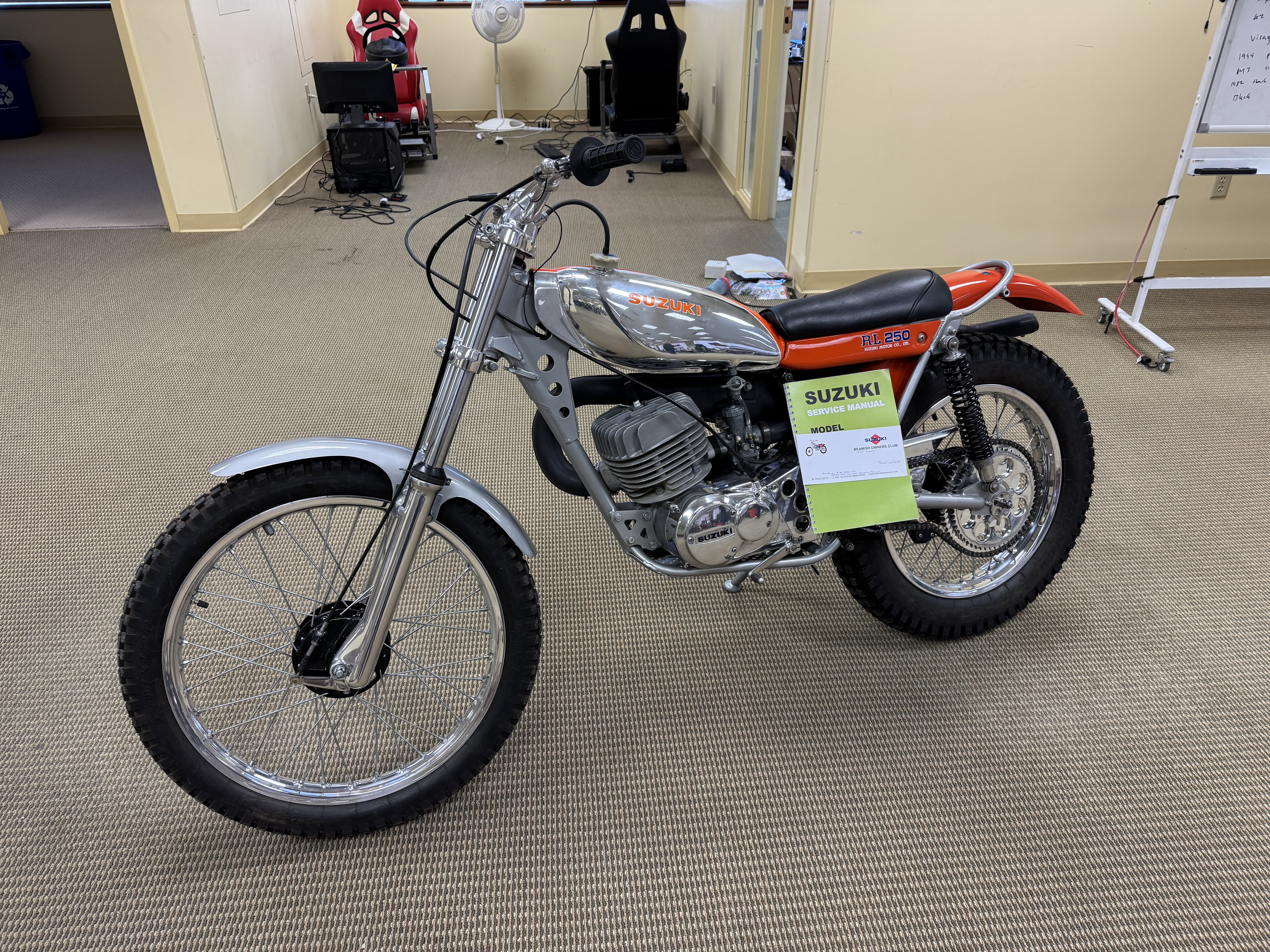 Suzuki 4/4チェロ 1974年製 メンテ済み 鈴木バイオリン チェロ CELLO No74 4/4 1974年 状態