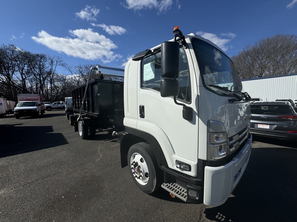 2024 CHEVROLET 6500XD in Riverside, NJ