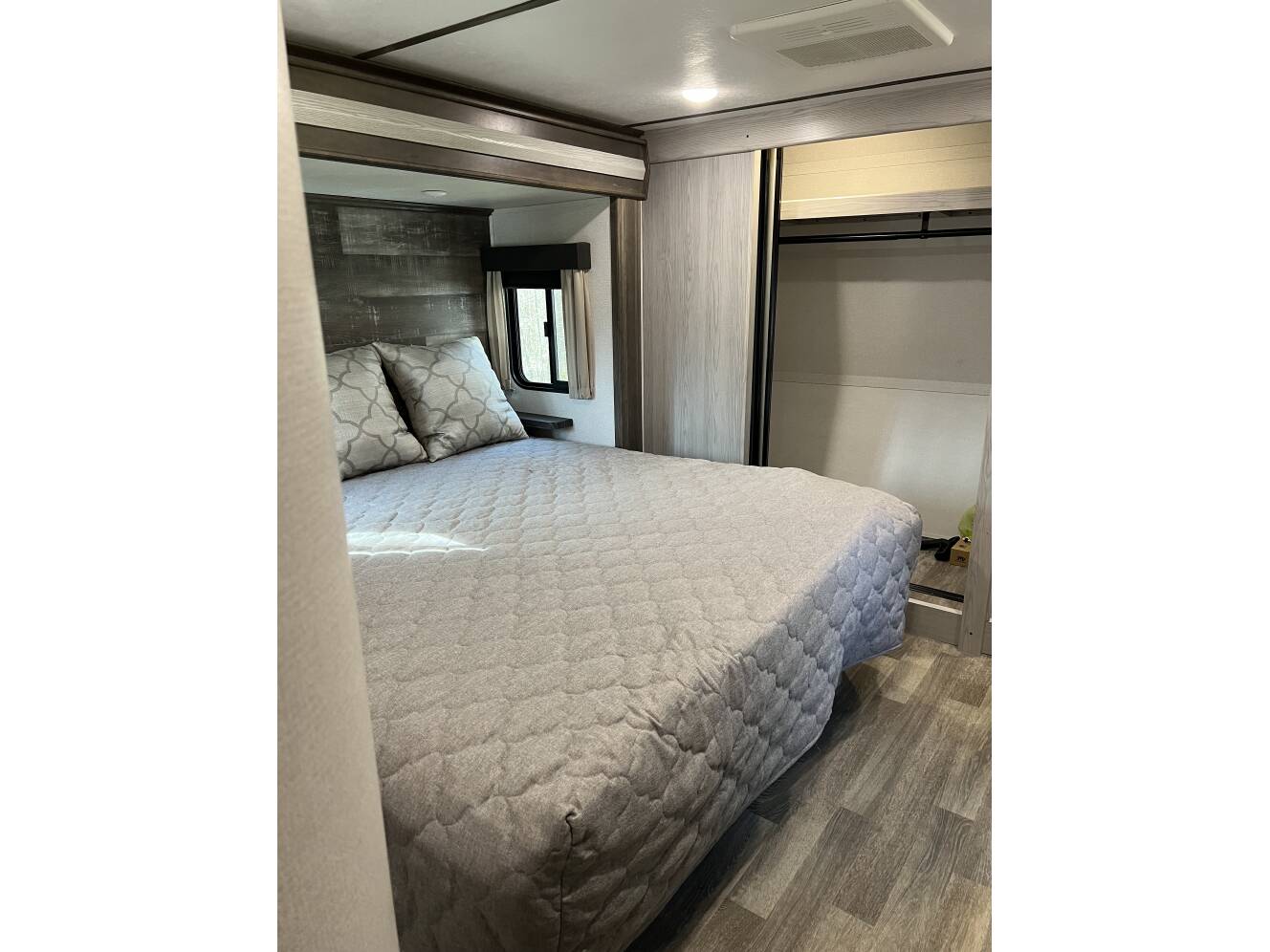 A photo of this 2020 Keystone MONTANA HIGH COUNTRY 385BR