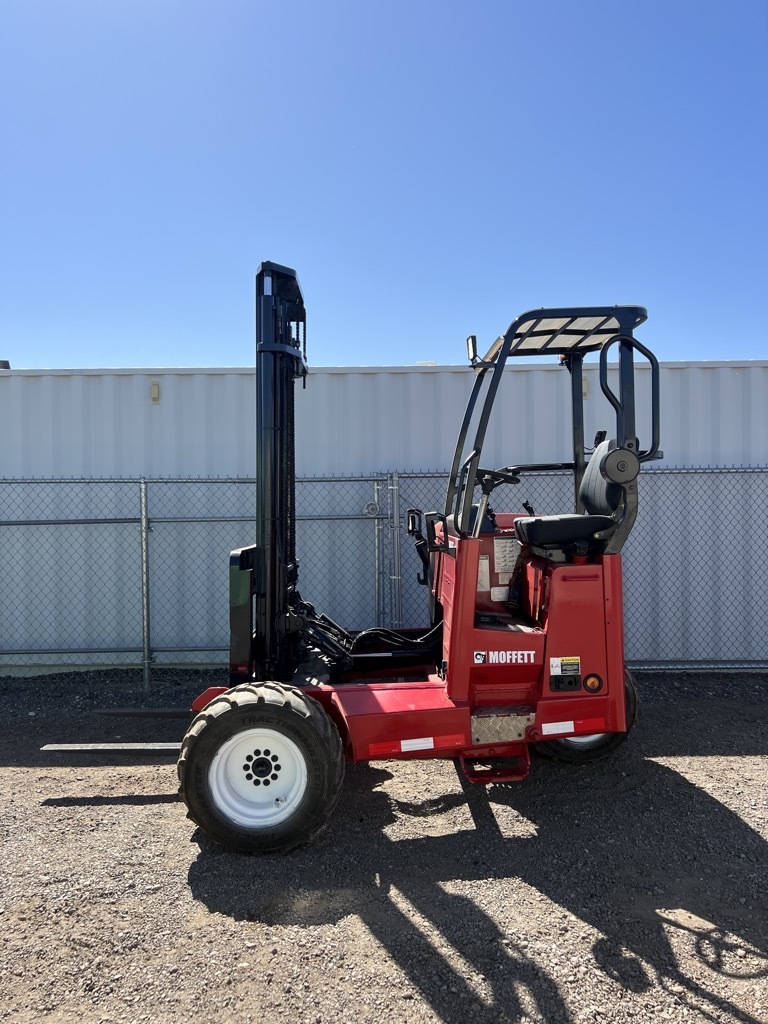 2015 MOFFETT M5 in Mesa, AZ