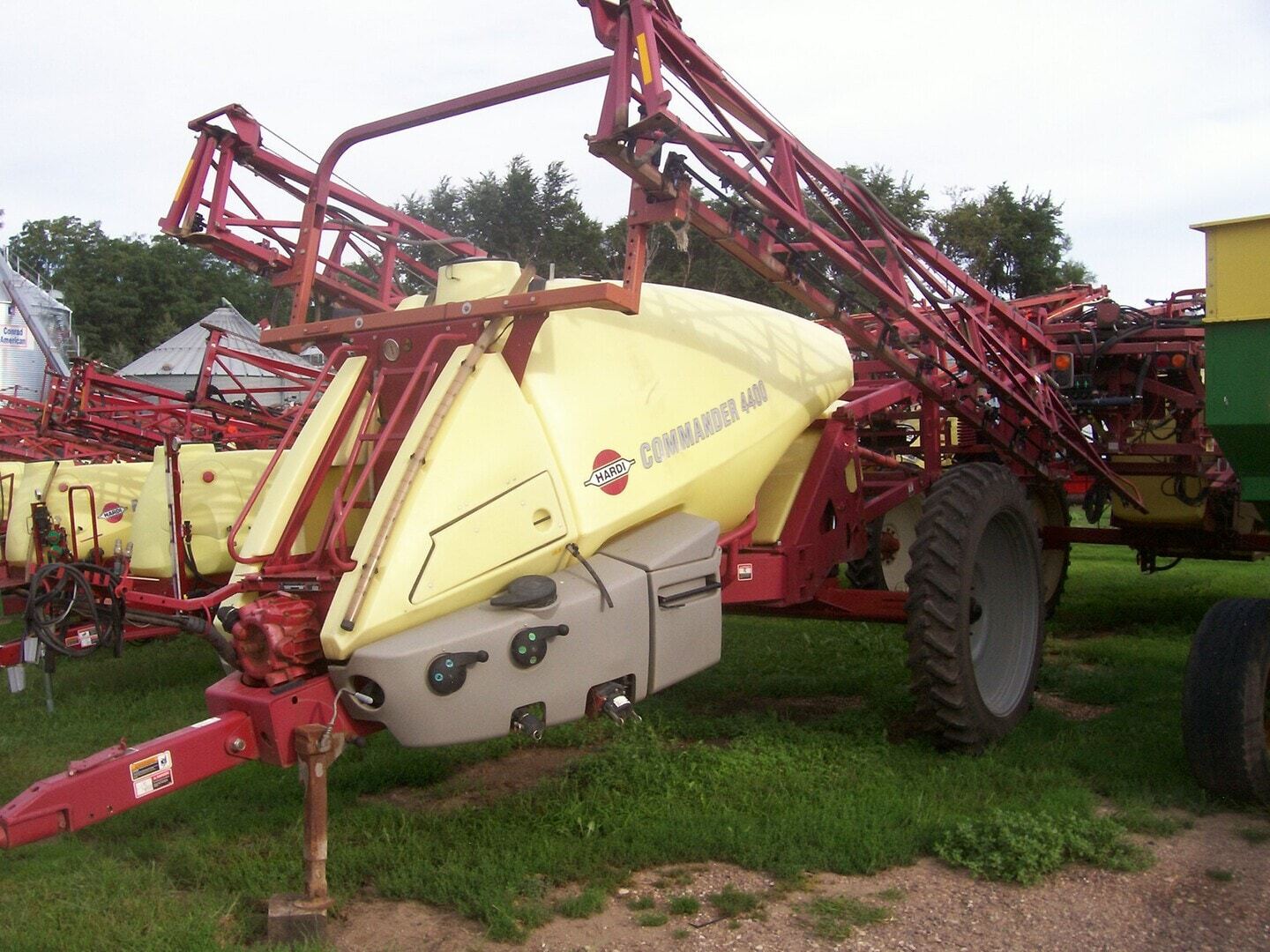 2010 Hardi Commander 4400 in Hills, MN